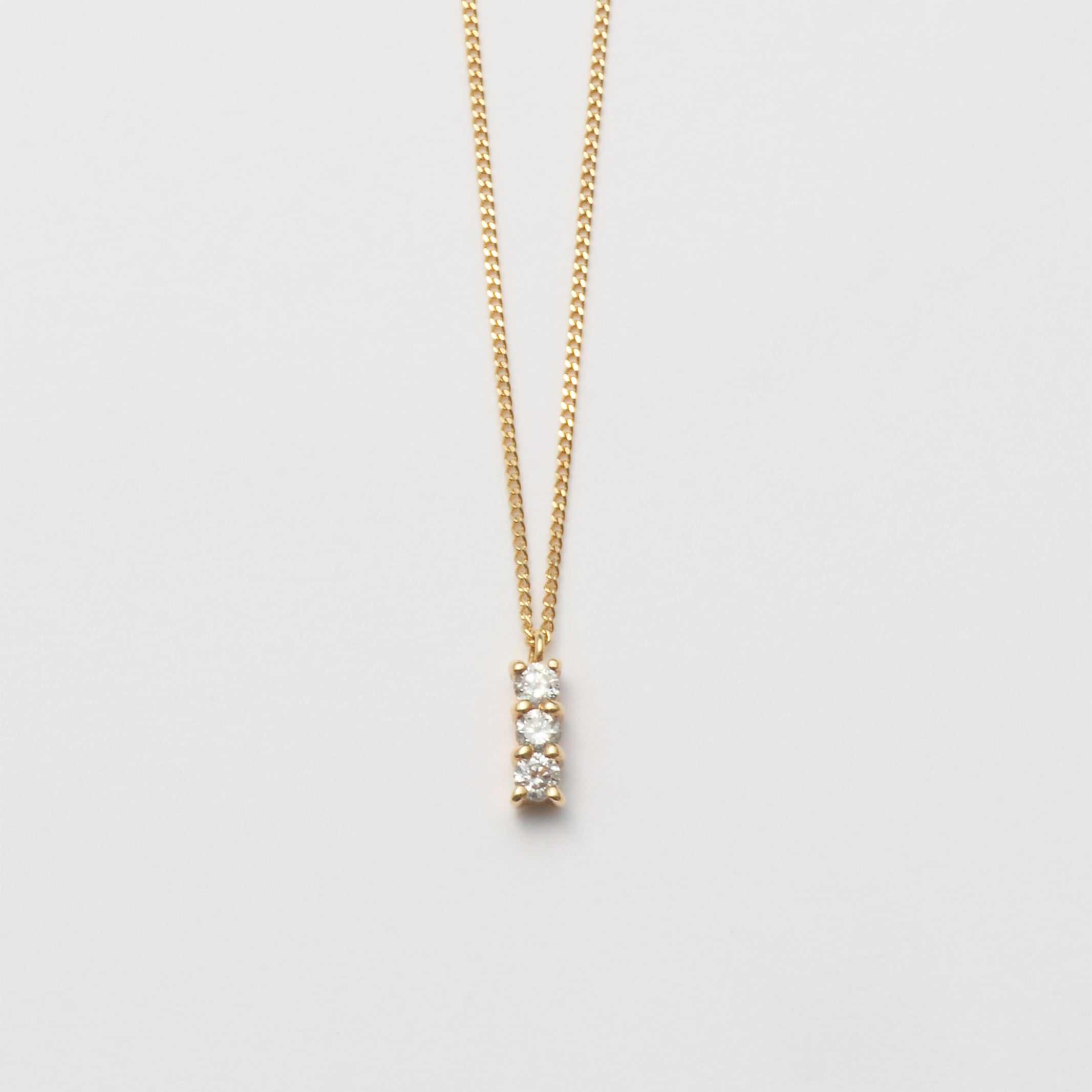 3 diamonds necklace (K10/vertical) – mayuokamatsu online store