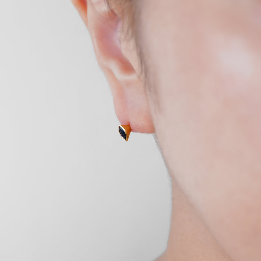 Marquise Sapphire pierced earring(5×3mm / vertical)