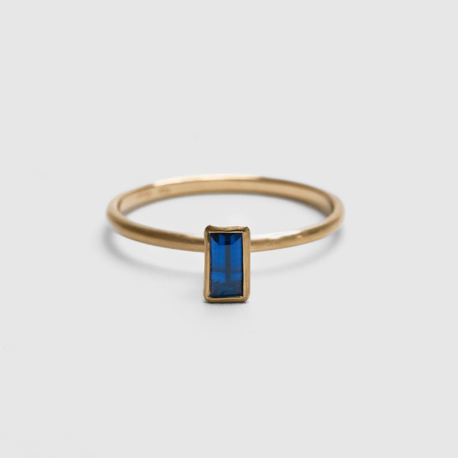 Baquette Sapphire ring (5.5×3mm)