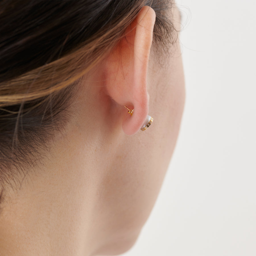 Half pearl × Diamond pierced earring (Horizontal / K18 basic clasp)