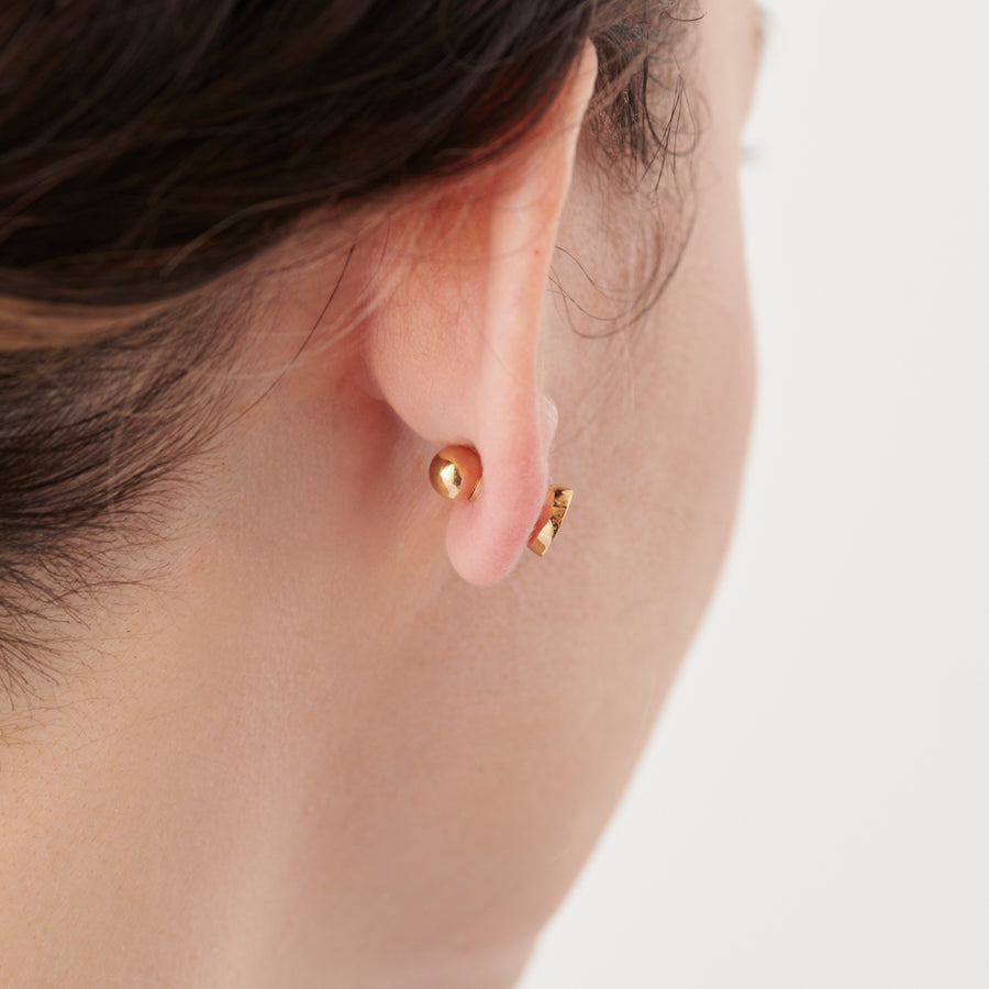 K18 pierced earring (Horizontal / K18 sphere clasp)