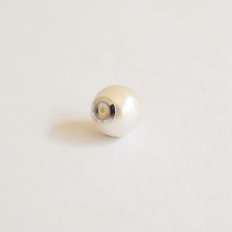 K18WG pierced earring (Diagonal /Akoya pearl clasp)