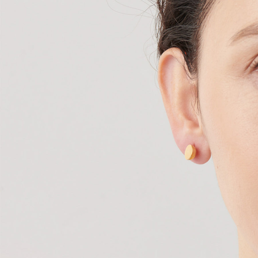 K18 pierced earring (Diagonal / Akoya pearl clasp)