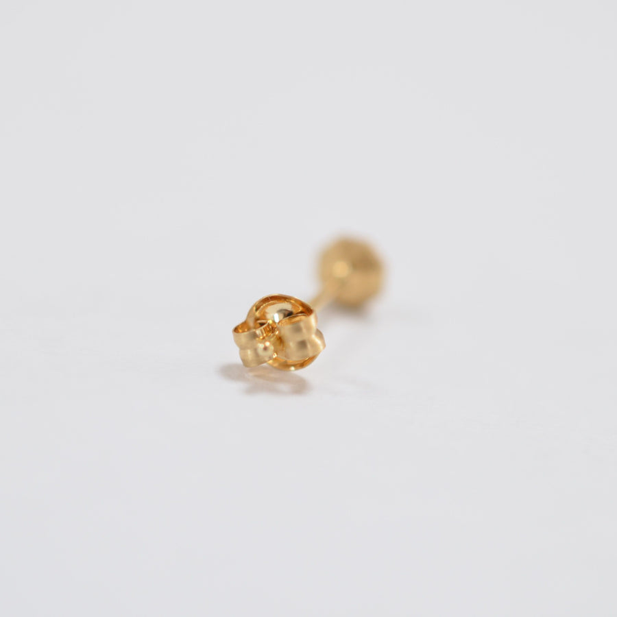 K18 diamond single pierce