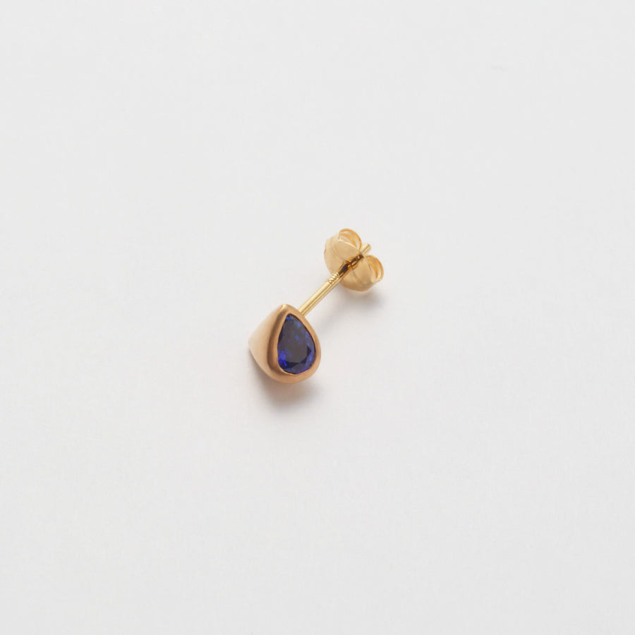 Pear shape Sapphire pierced earring (4×3 ㎜ / horizontal)